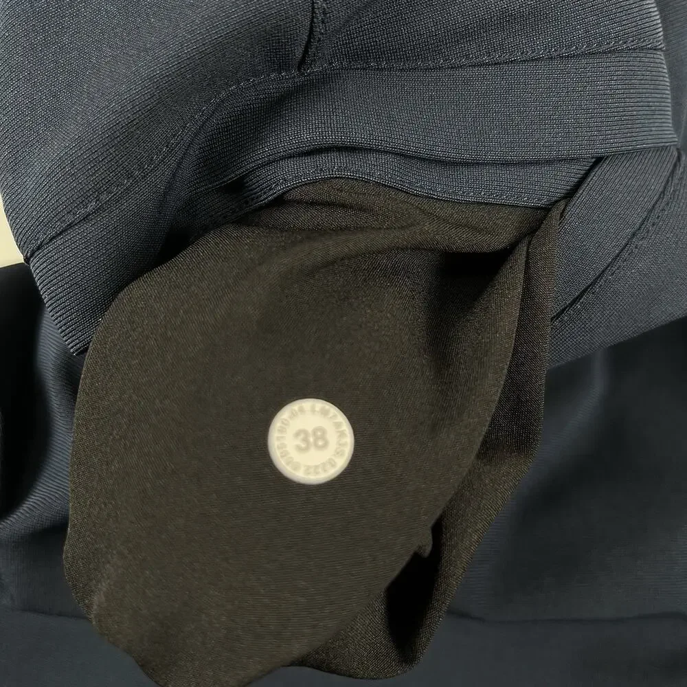 Lululemon Commission Classic-Fit 9